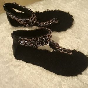 Mackin J Shoes - JUST IN!! Ladies Fur/ Cuban Chain Link Sandal Mackin J Shoes - JUST IN!! Ladies Fur/ Cuban Chain Link Sandal